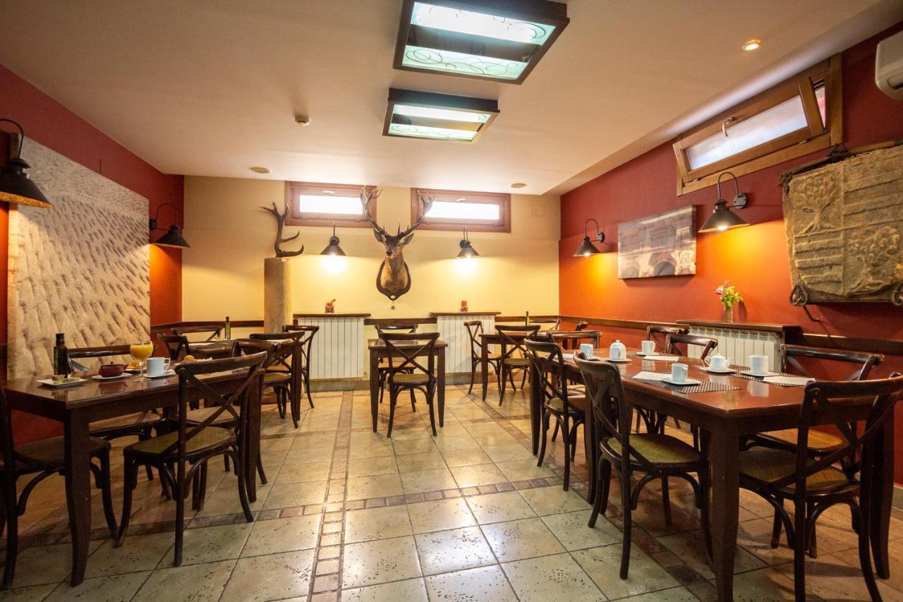 Hostal Los Canteros Golmayo Exterior foto